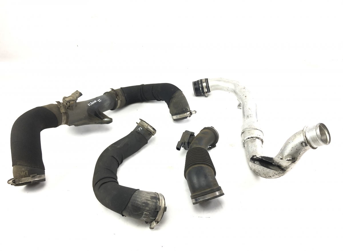 Audi Q5 (8R) Intercooler pipe left AUDI Q5 (8R) (2008-2016) Intercooler pipe left ...