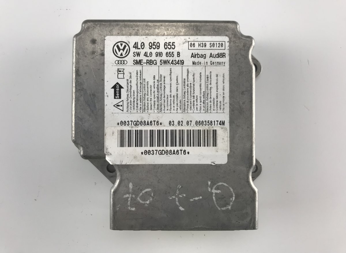 Audi Q7 (4L) Airbag Control Unit AUDI Q7 (4L) (2006-2015) Airbag Control Unit 4L...