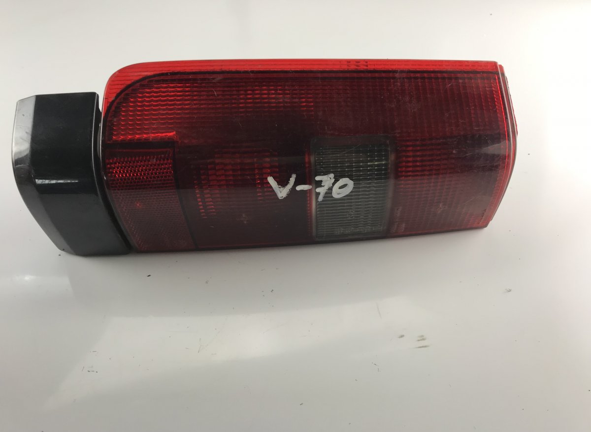 Volvo C70 tail light left VOLVO S70 / V70 / C70 (P80) (1996-2005) Tail li...