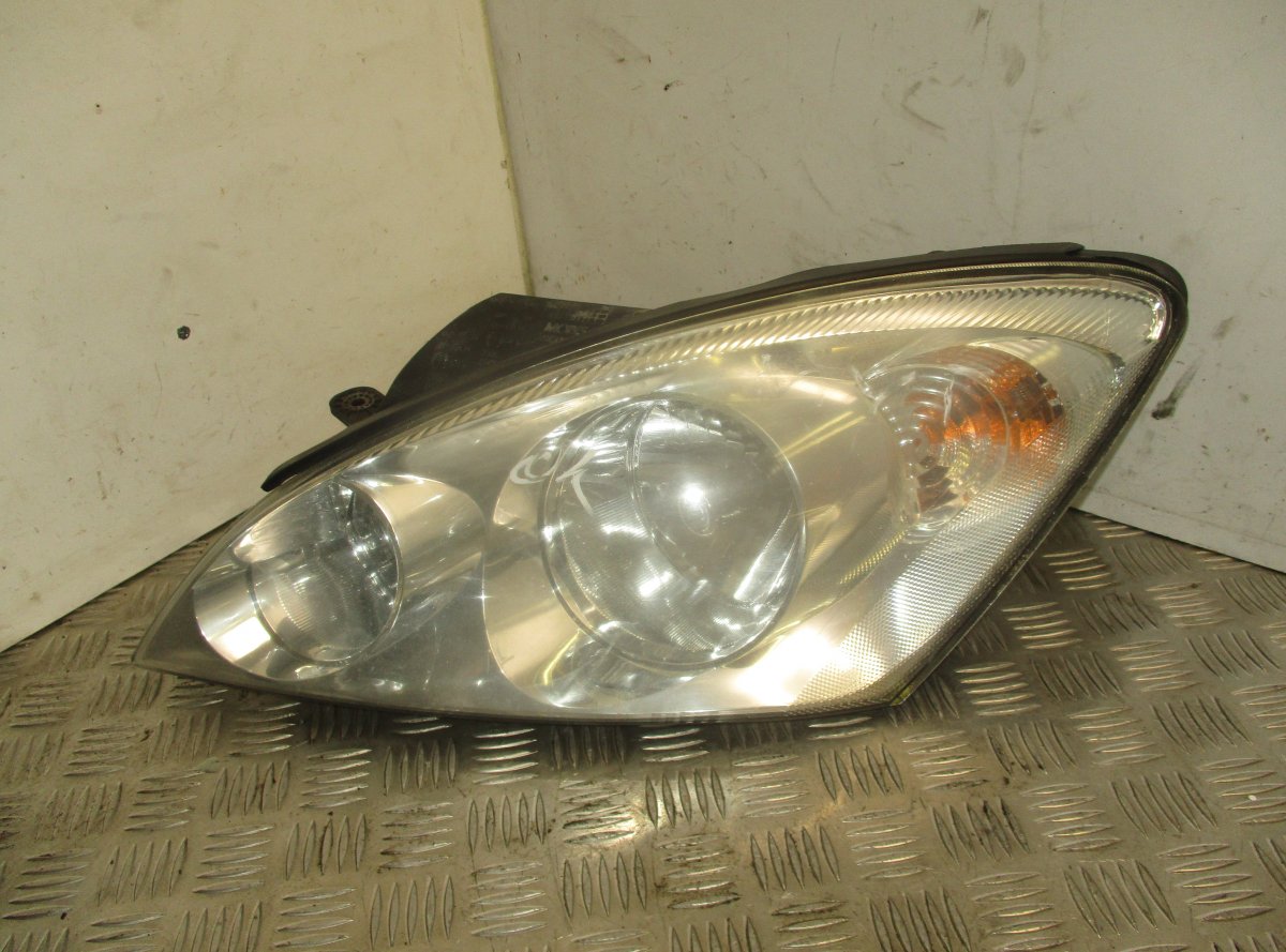 Kia ceed (ED) ajovalo (vasen) KIA CEE'D I (ED) (2006-2012) Headlight left 921...