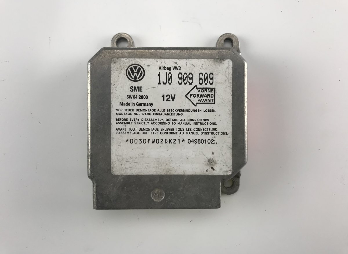 Volkswagen Golf 3 Airbag Control Unit VW GOLF IV (1J) (1997-2006) Airbag Control Unit...