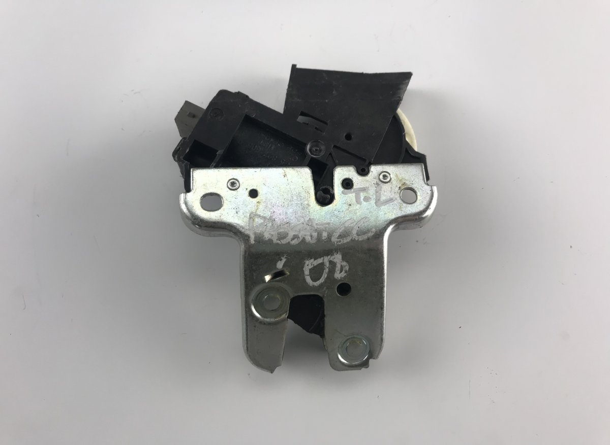 Volkswagen Passat CC / CC Bootlid / tailgate lock VW PASSAT CC (357) (2009-2017) Bootlid / tailga...