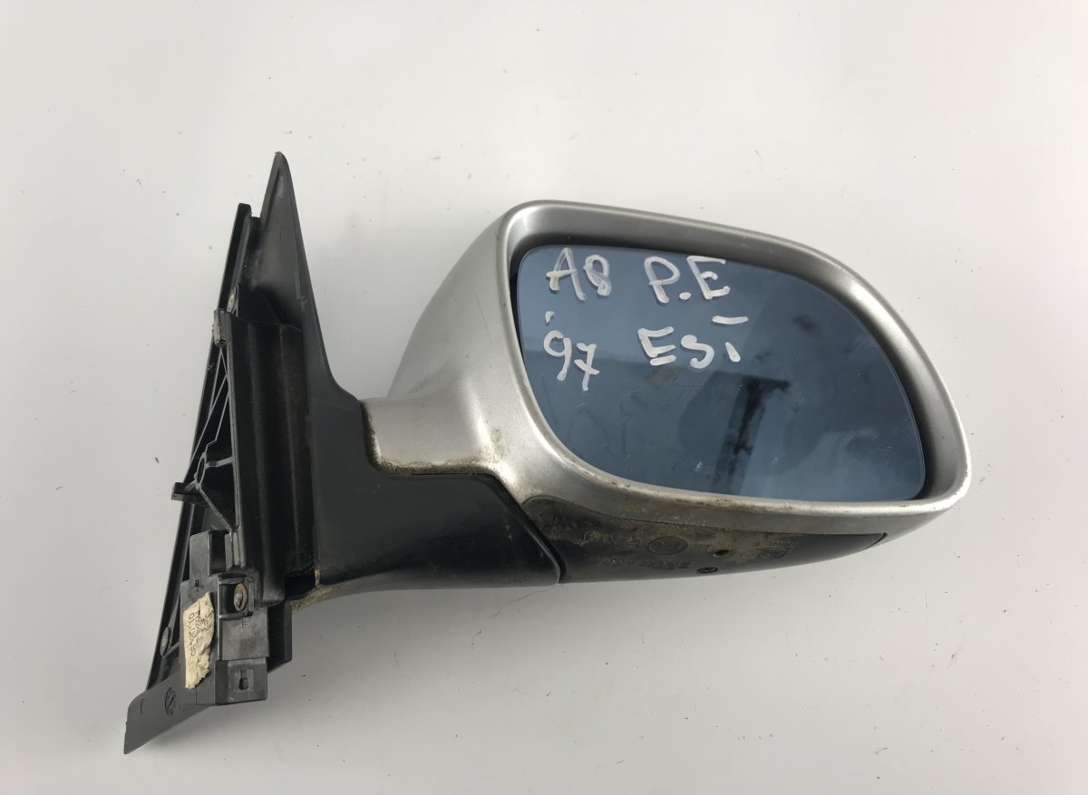 Audi A8 (D2) peili (oikea) AUDI A8 (4D2, 4D8) (1994-2002) Mirror right E60...