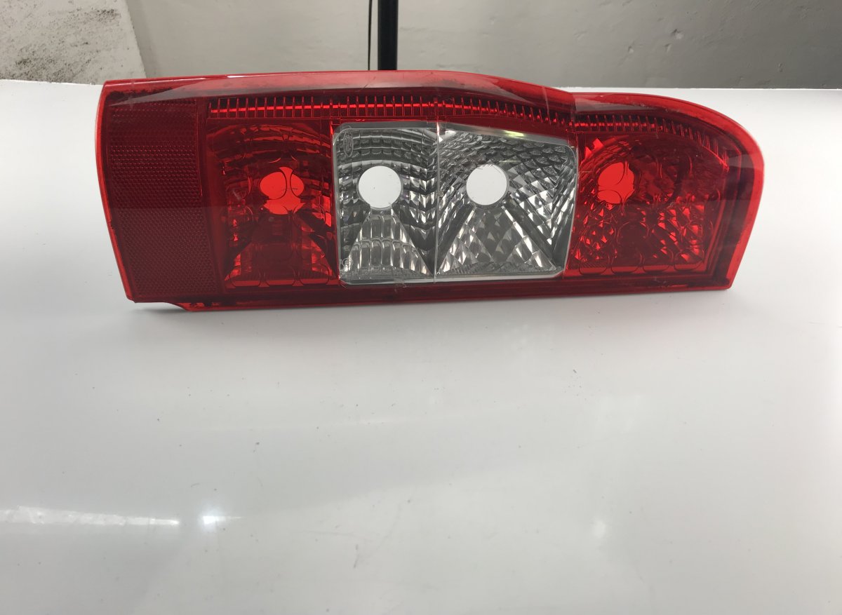 Ford Transit Connect / Tourneo Connect takavalo (vasen) FORD TRANSIT III (2006-2013) Tail light left

G...