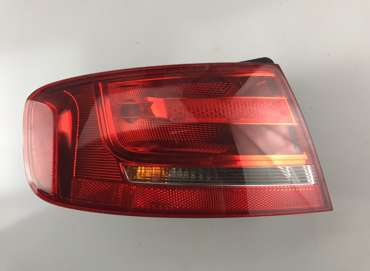 Audi A4 (B8) takavalo (vasen) AUDI A4 / A4 ALLROAD (B8) (2007-2015) Tail ligh...