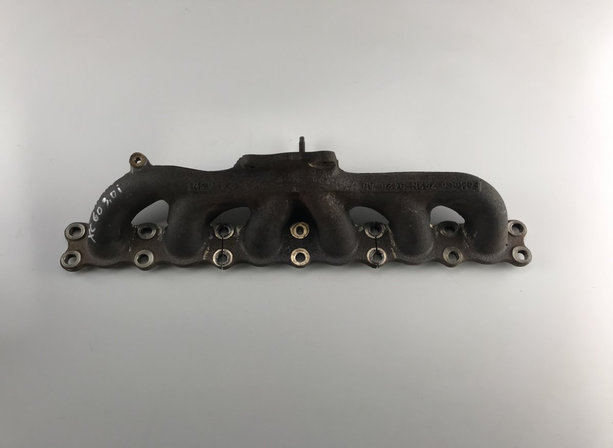 Volvo XC60 pakosarja VOLVO XC60 I (2009-2017) Exhaust Manifold 7G9N-...