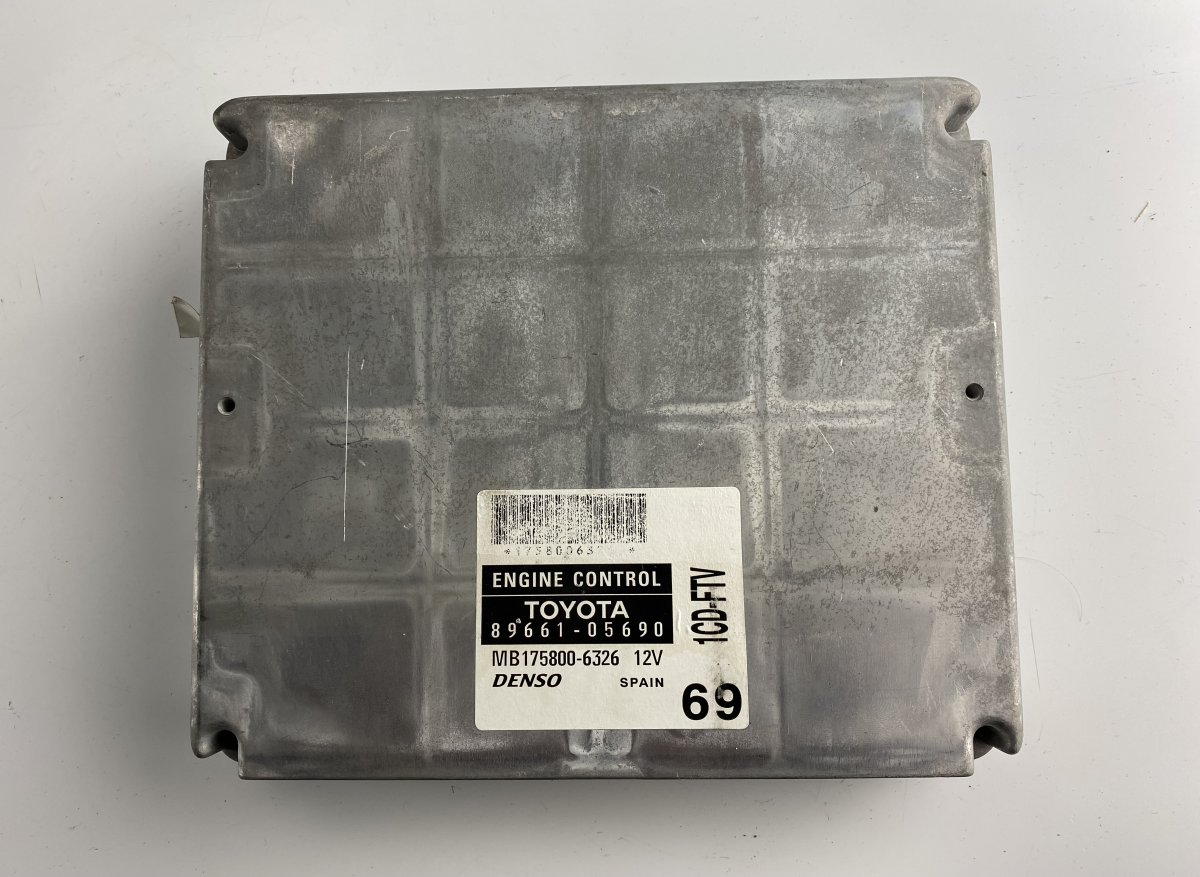 Toyota RAV4 (XA20) Engine Control Unit / module (ECU) TOYOTA RAV 4 II (XA20) (2000-2005) Engine Contr...