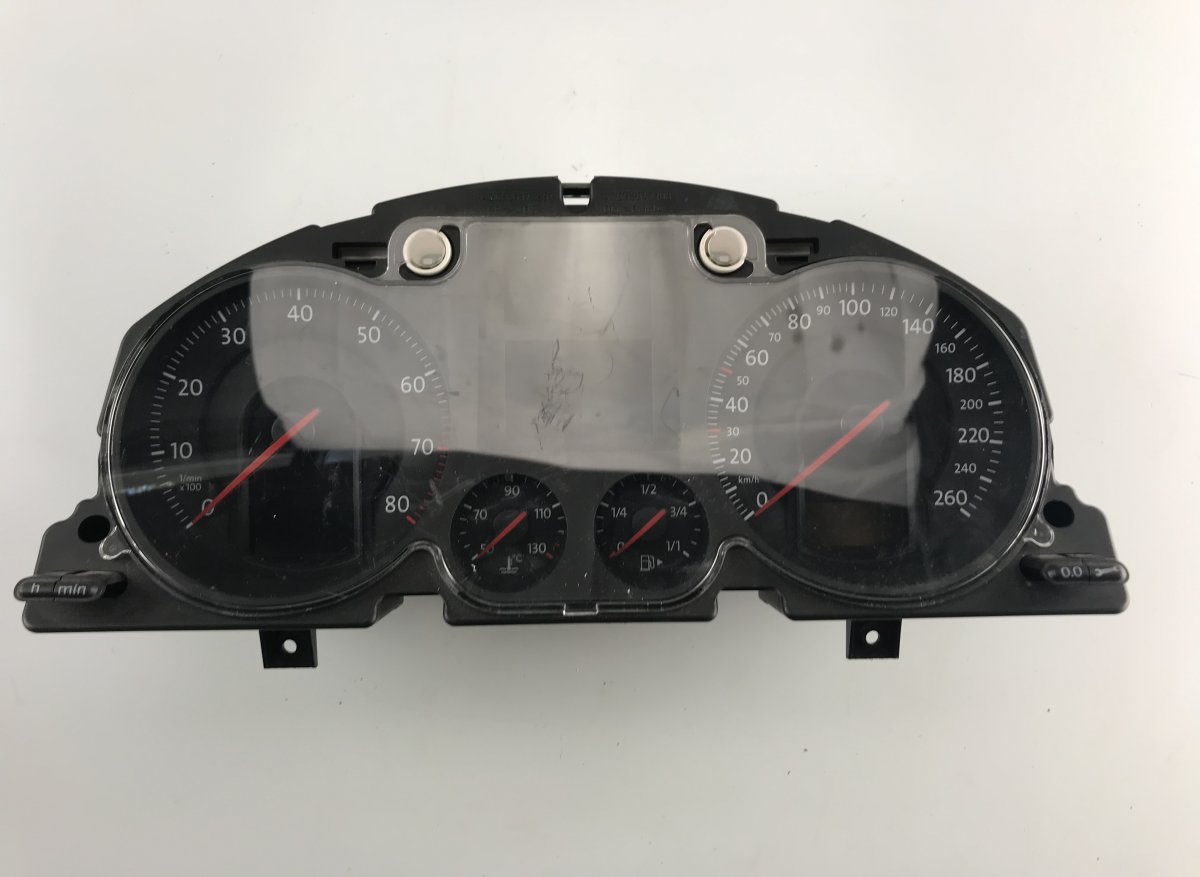 Volkswagen Passat mittaristo VW PASSAT B6 (3C) (2005-2010) Instrument Cluste...