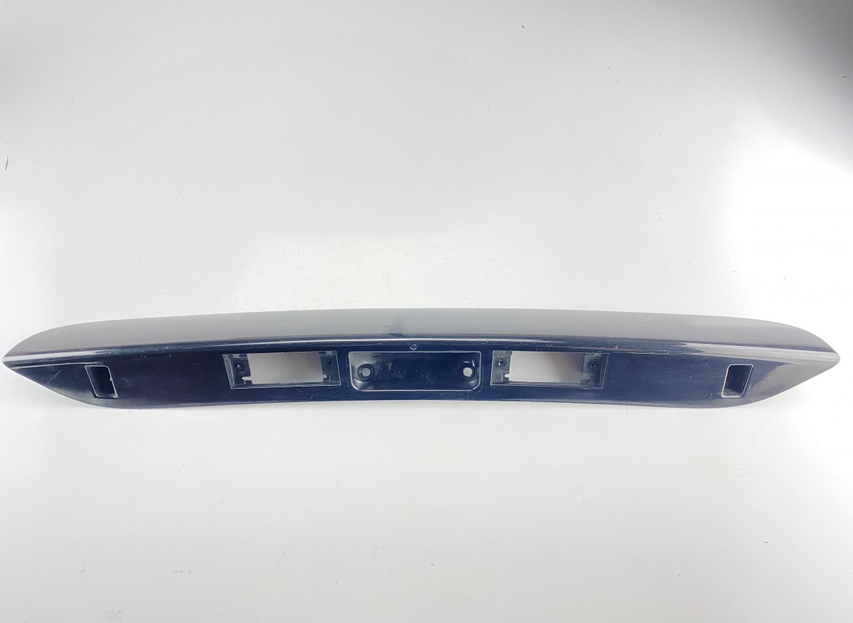 Chrysler Voyager / Town & Country Bootlid / tailgate moulding CHRYSLER VOYAGER IV (RG, RS) (2000-2008) Bootli...