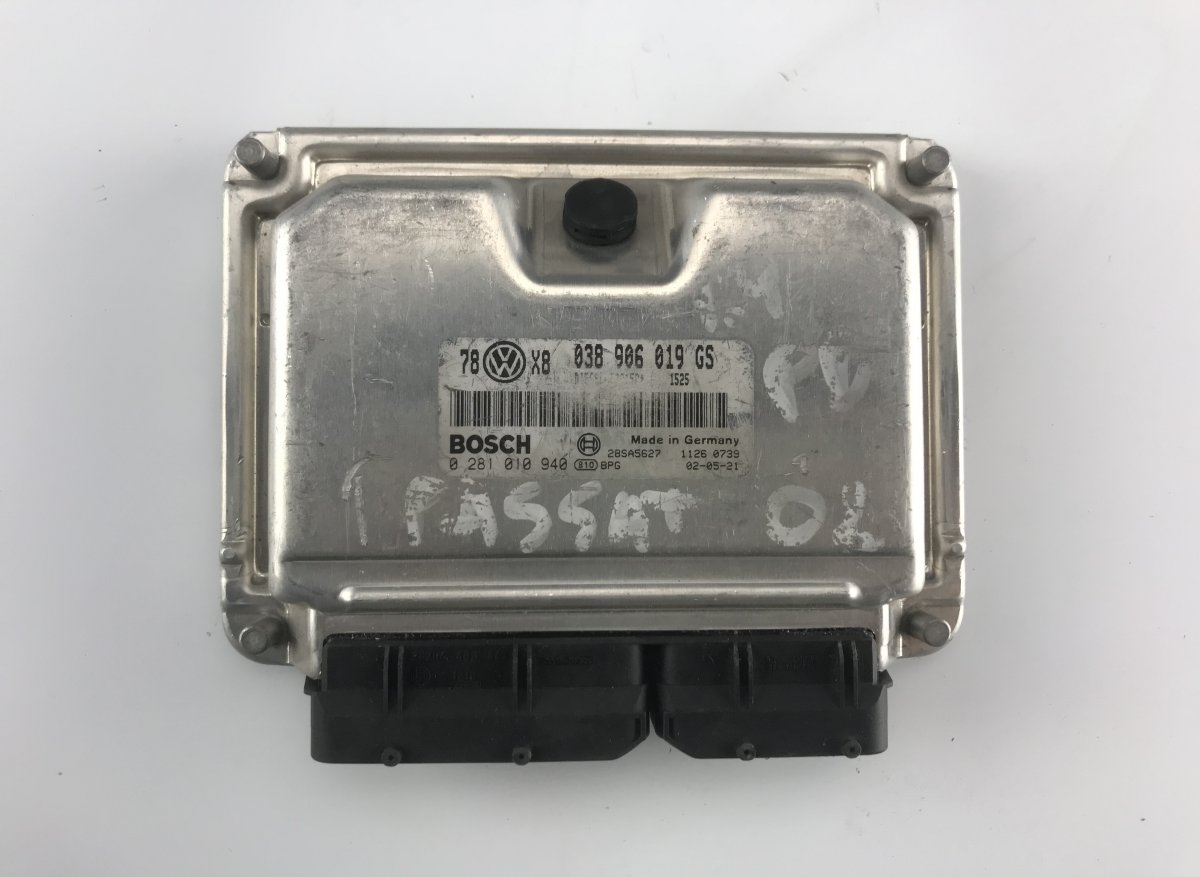 Volkswagen Passat Engine Control Unit / module (ECU) VW PASSAT B5 (3B3) (2000-2005) Engine Control U...