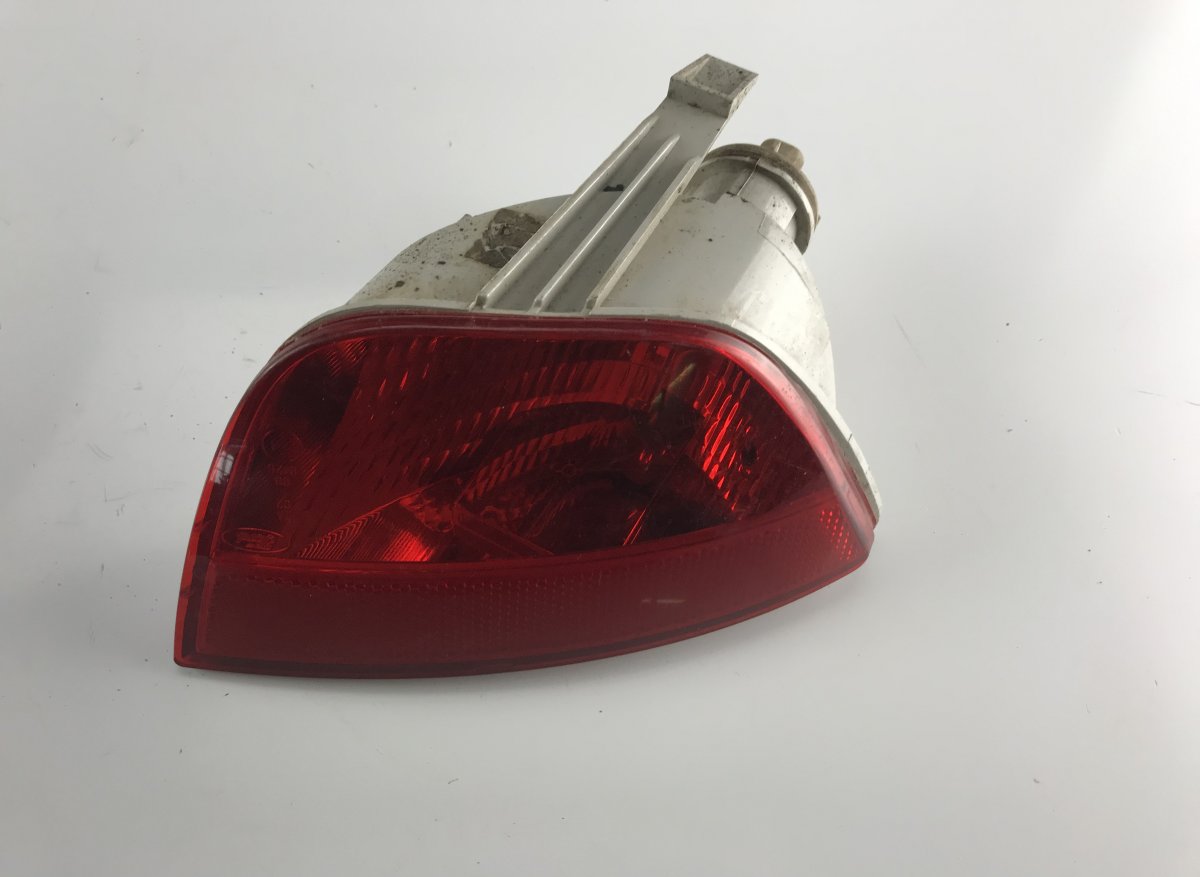 Ford Focus Extra light / reflector in rear bumper right