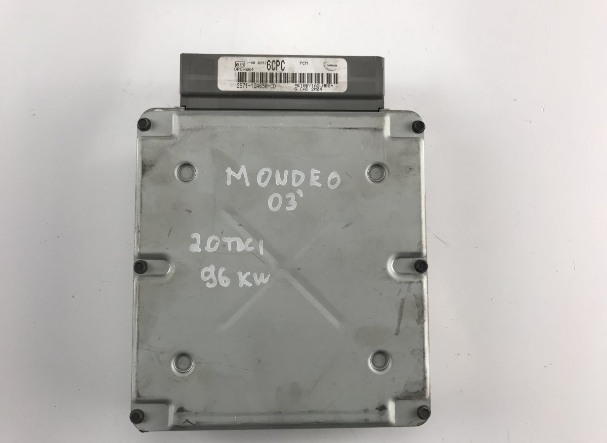 Ford Mondeo Engine Control Unit / module (ECU) FORD MONDEO Mk III (2000-2007) Engine Control U...