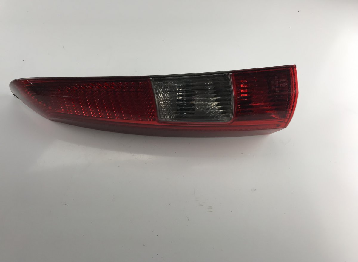 Volvo V70 takavalo (vasen) VOLVO V70 II / XC70 I (P80) (2000-2007) Tail li...