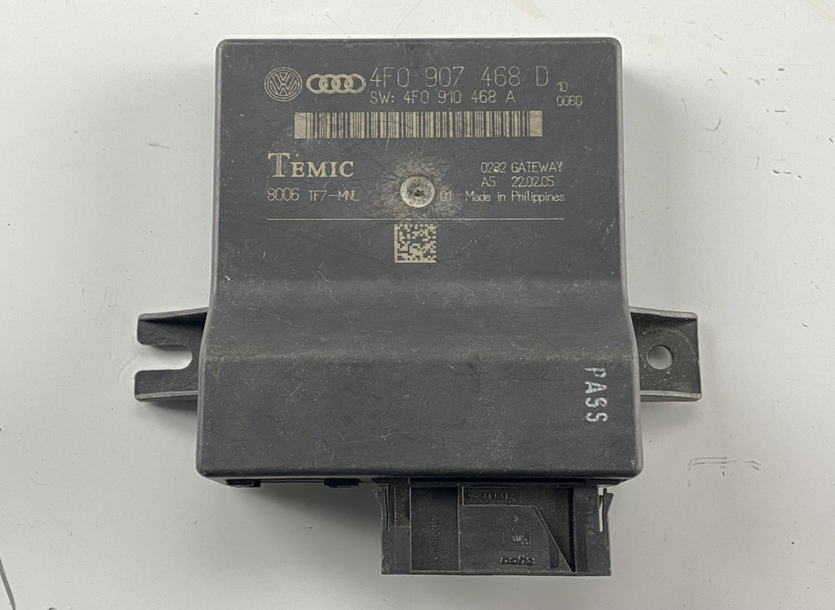 Audi A6 (C6) Central gateway module AUDI A6 / A6 ALLROAD (C6, 4F) (2004-2011) Centr...