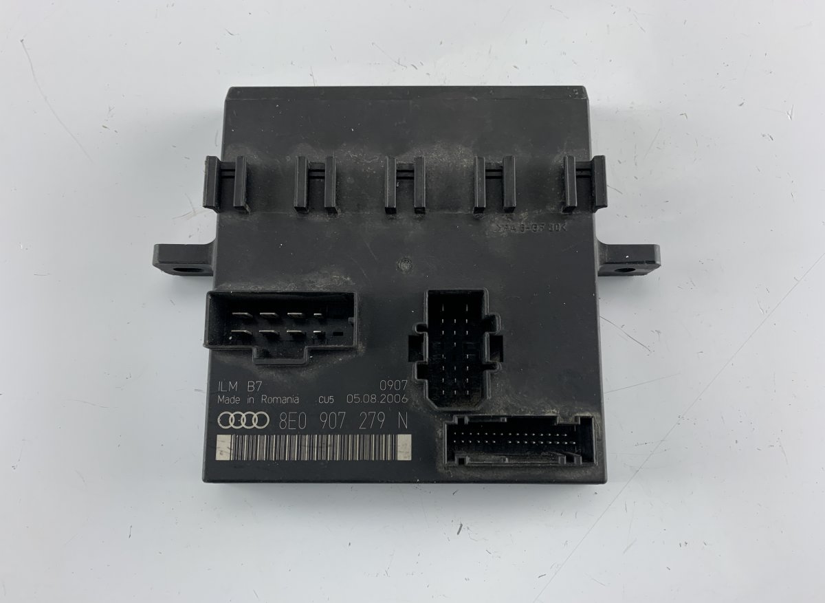 Audi A4 (B6) Comfort Module (CCM) AUDI A4 (B7) (2004-2008) Comfort Module (CCM) 8...