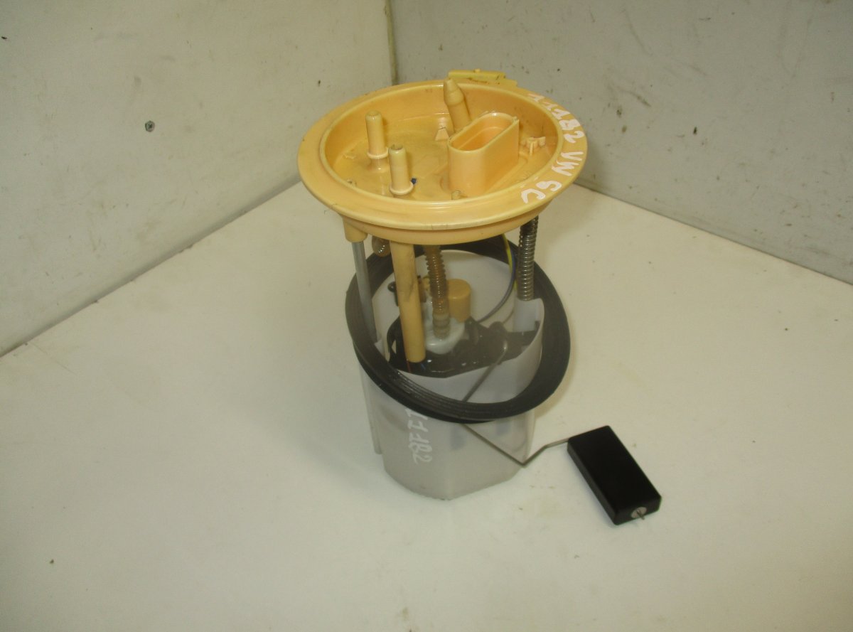 Volkswagen Scirocco Fuel delivery pump VW SCIROCCO III (137) (2008-2017) Fuel delivery...
