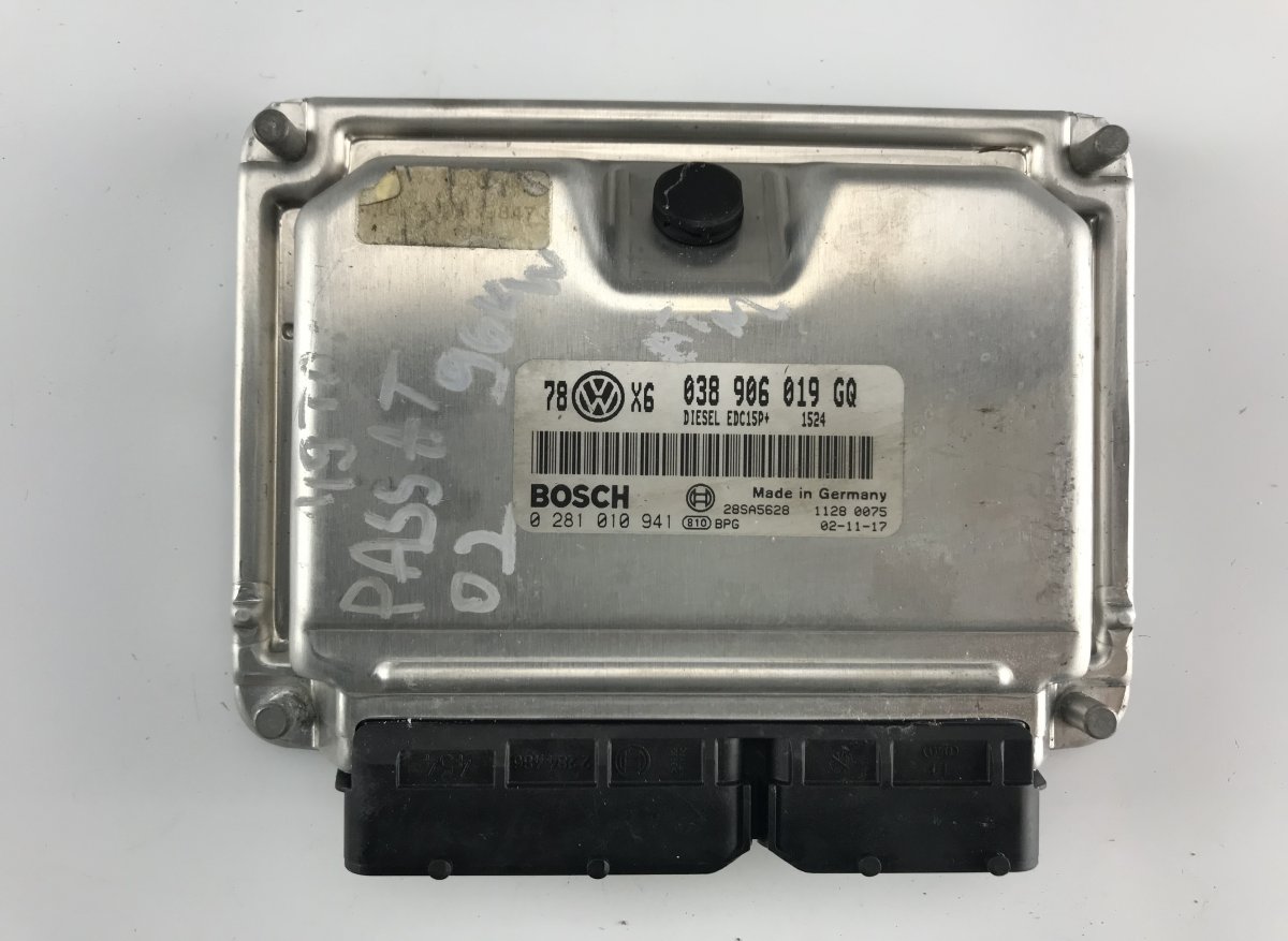 Volkswagen Passat Engine Control Unit / module (ECU) VW PASSAT B5 (3B3) (2000-2005) Engine Control U...
