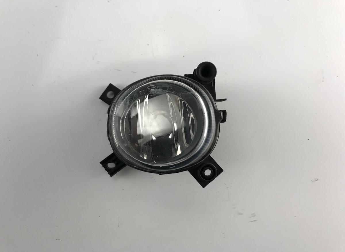 Audi A4 (B6) Fog Lamp Front Left AUDI A4 (B7) (2004-2008) Fog Lamp Front Left

G...