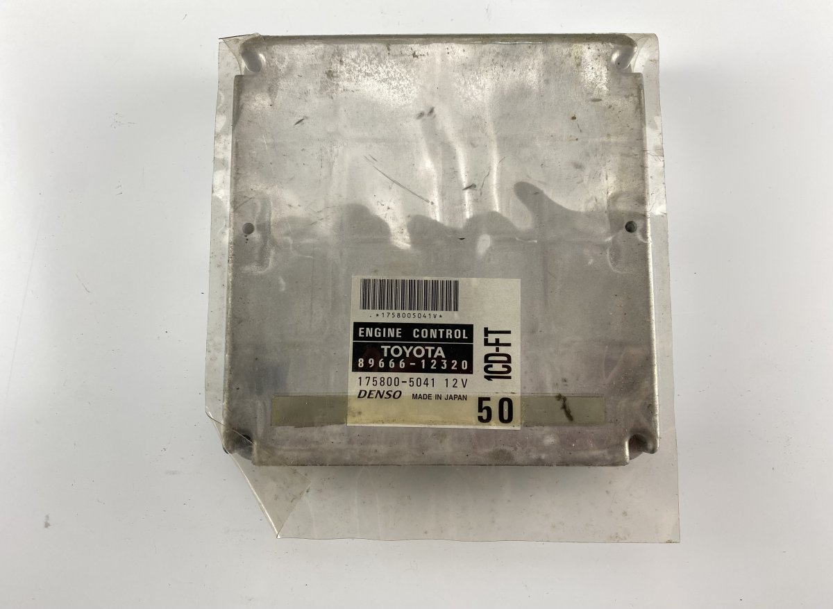 Toyota Corolla Verso Engine Control Unit / module (ECU) TOYOTA COROLLA Verso I (E120) (2001-2004) Engin...