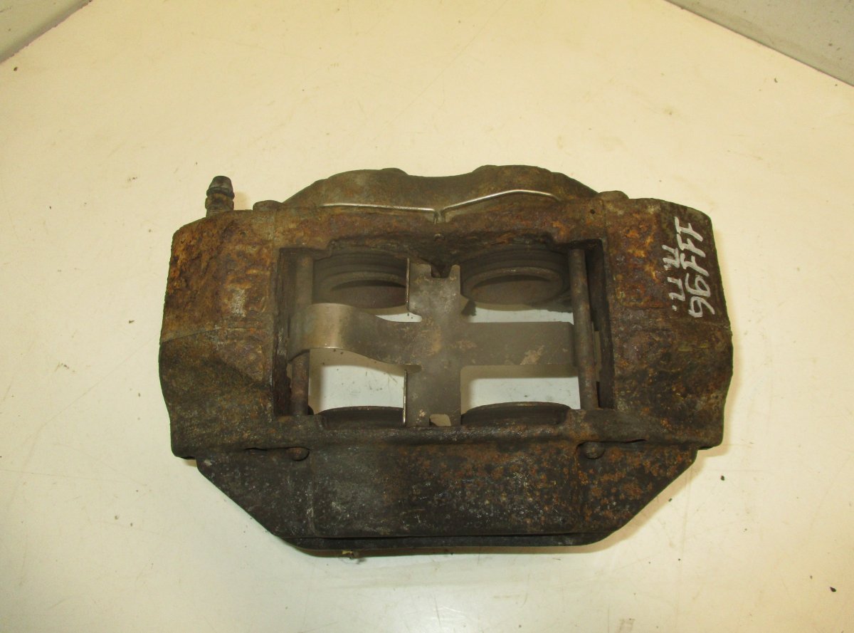 Toyota Land Cruiser 100 Brake caliper — front right Brake caliper — front right — TOYOTA LAND CRUIS...