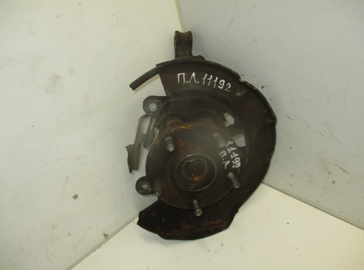 Toyota RAV4 (XA30) Wheel bearing housing front left TOYOTA RAV 4 III (XA30) (2005-2012) Wheel beari...