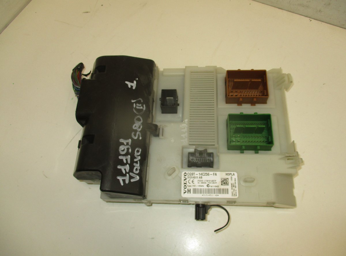 Volvo S80 Fuse box VOLVO S80 II (AS) (2006-2016) Fuse box 31314511...