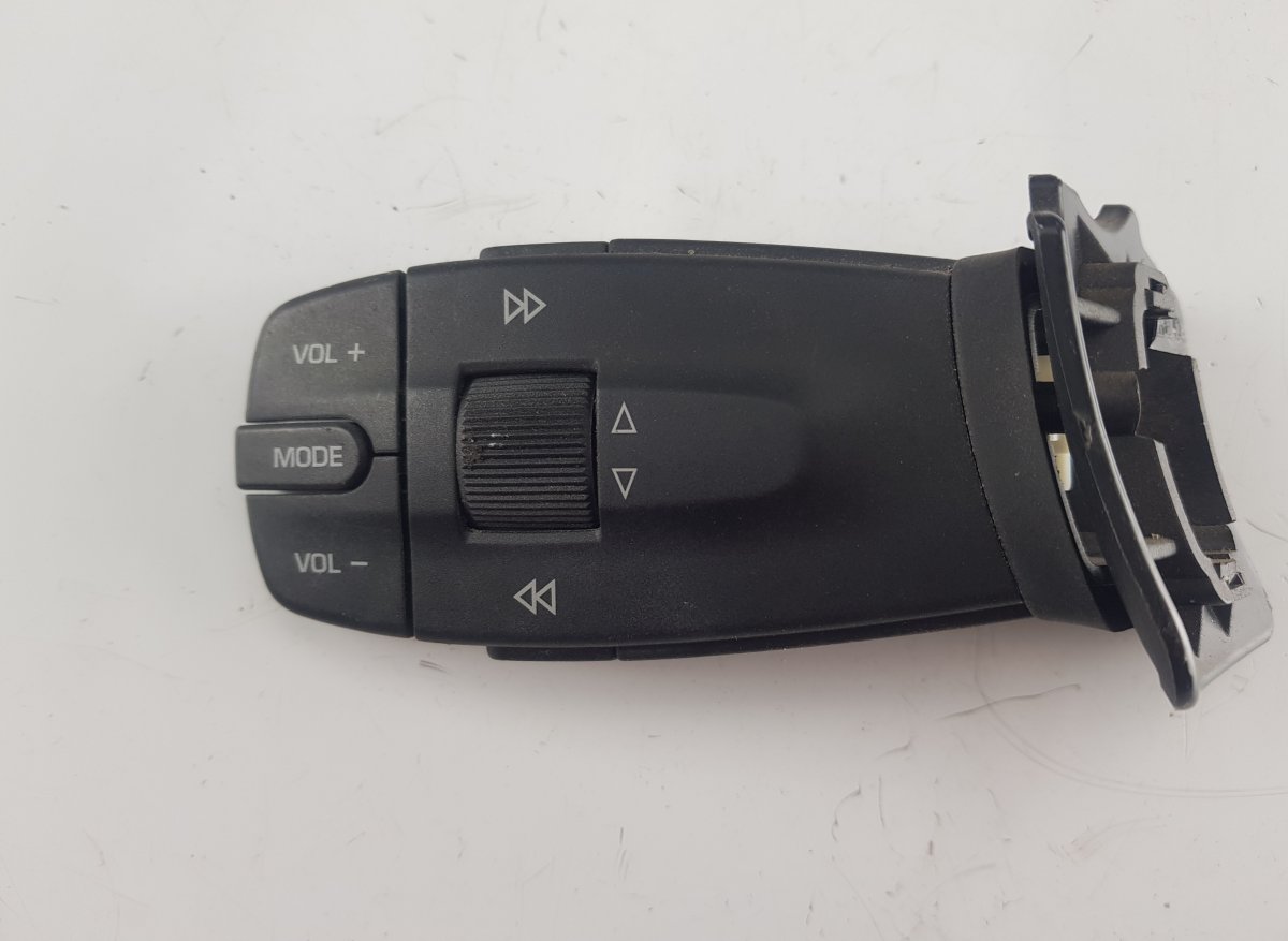 Seat Ibiza Radio Control Switch On Steer. Column SEAT IBIZA IV (6J, 6P) (2008-2017) Radio Contro...