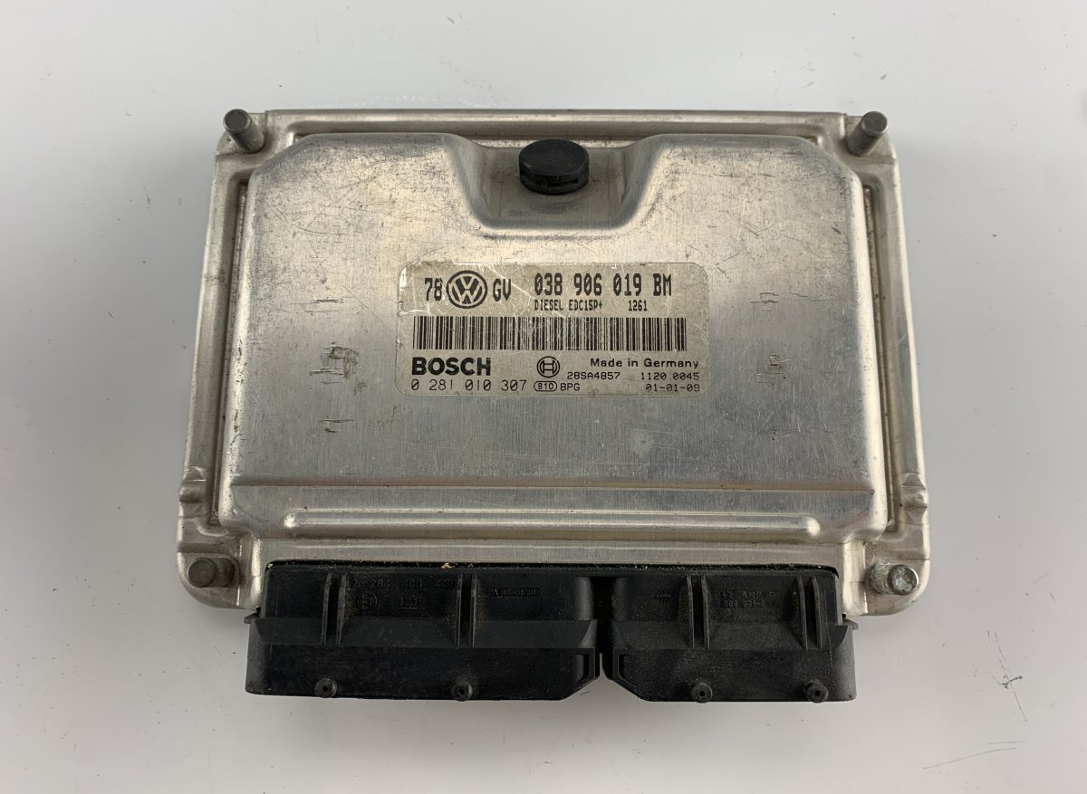 Volkswagen Passat Engine Control Unit / module (ECU) VW PASSAT B5 (3B2) (1996-2000) Engine Control U...