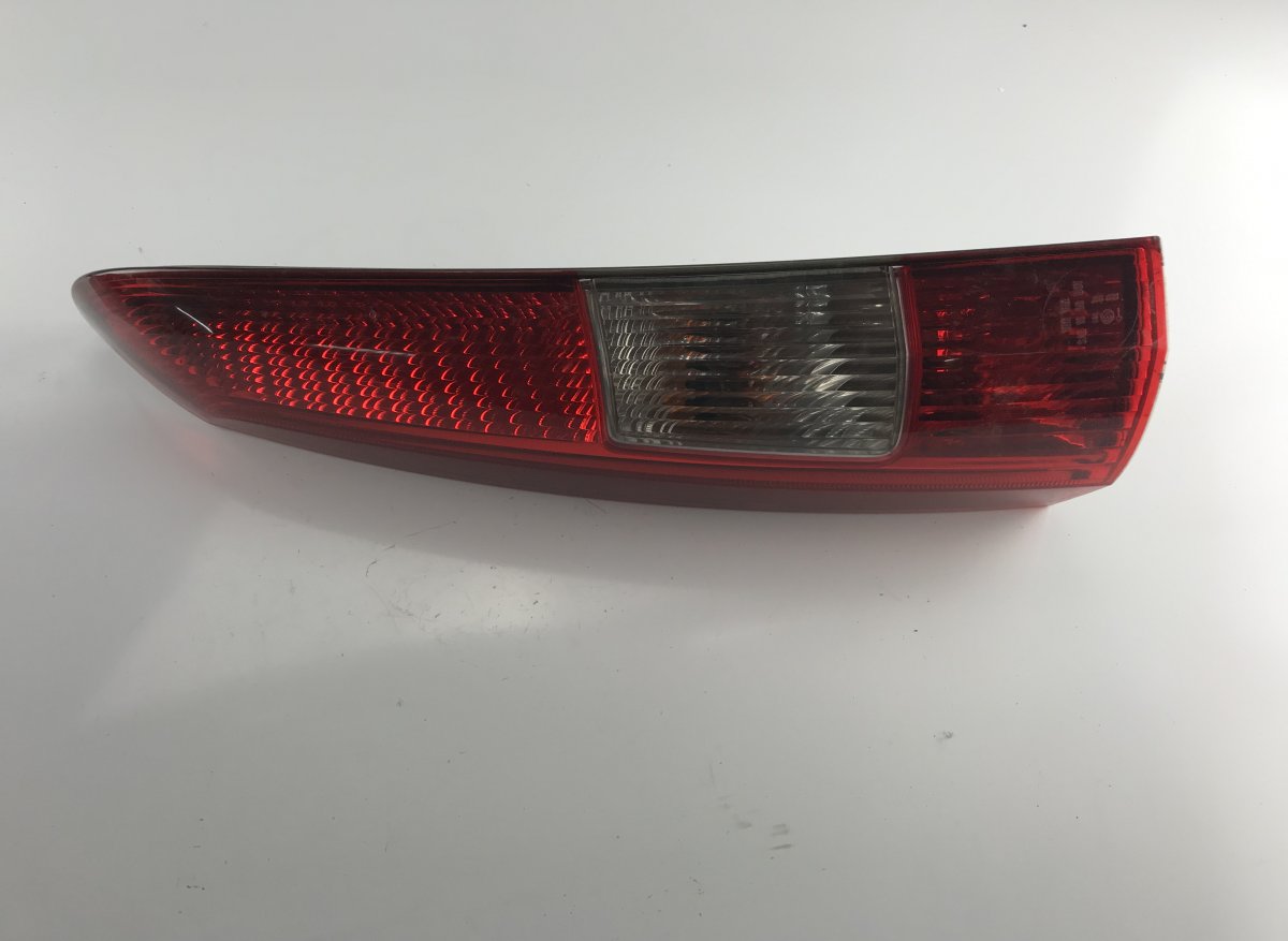 Volvo V70 tail light left VOLVO V70 II / XC70 I (P80) (2000-2007) Tail li...