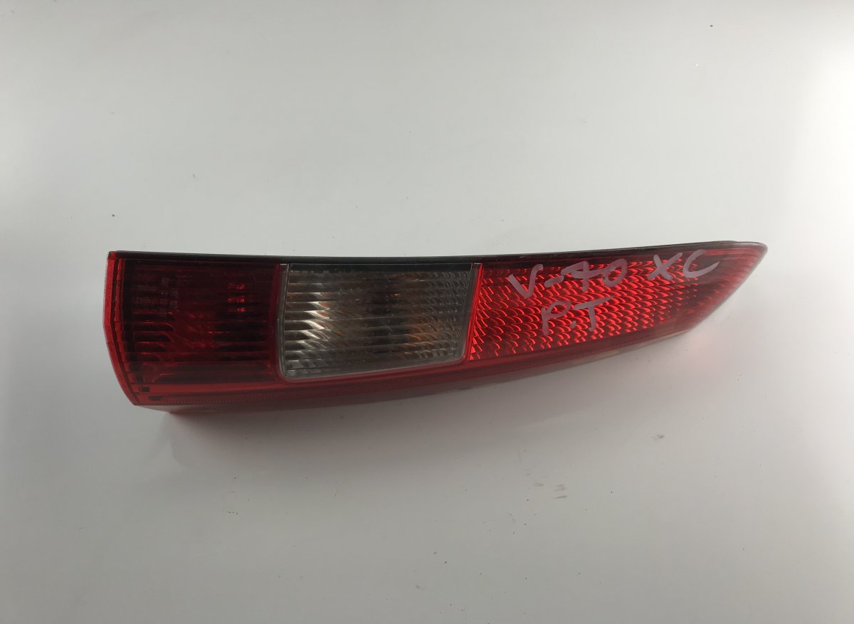 Volvo V70 Tail light, right VOLVO V70 II / XC70 I (P80) (2000-2007) Tail li...