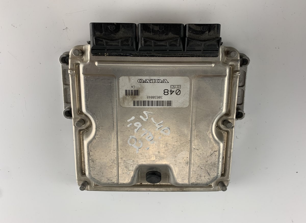 Volvo S40 Engine Control Unit / module (ECU) VOLVO S40 / V40 (VS, VW) (1995-2004) Engine Con...