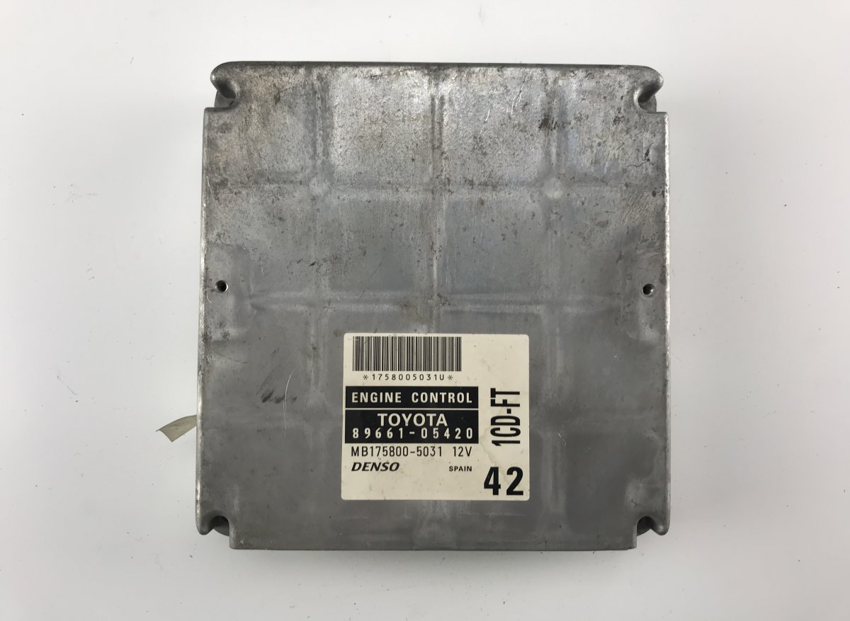 Toyota Avensis (T22) Engine Control Unit / module (ECU) TOYOTA AVENSIS (T220) (1997-2003) Engine Contro...
