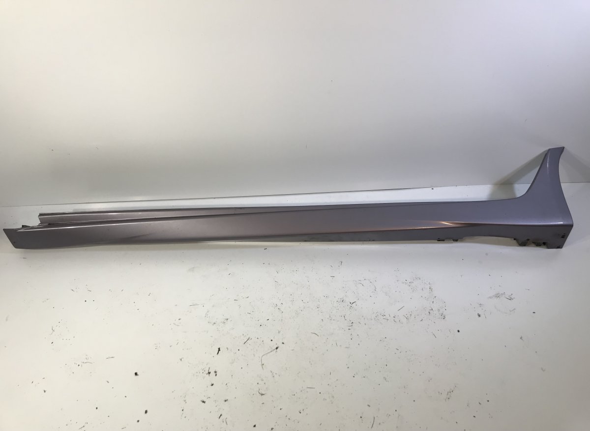 Mitsubishi Grandis küljekarp (vasak) MITSUBISHI GRANDIS II (NA_W) (2003-2011) Side S...