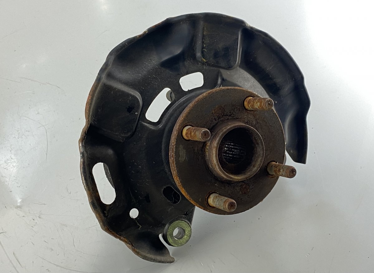 Toyota iQ Wheel bearing housing front right TOYOTA iQ (AJ10) (2009-2015) Wheel bearing hous...