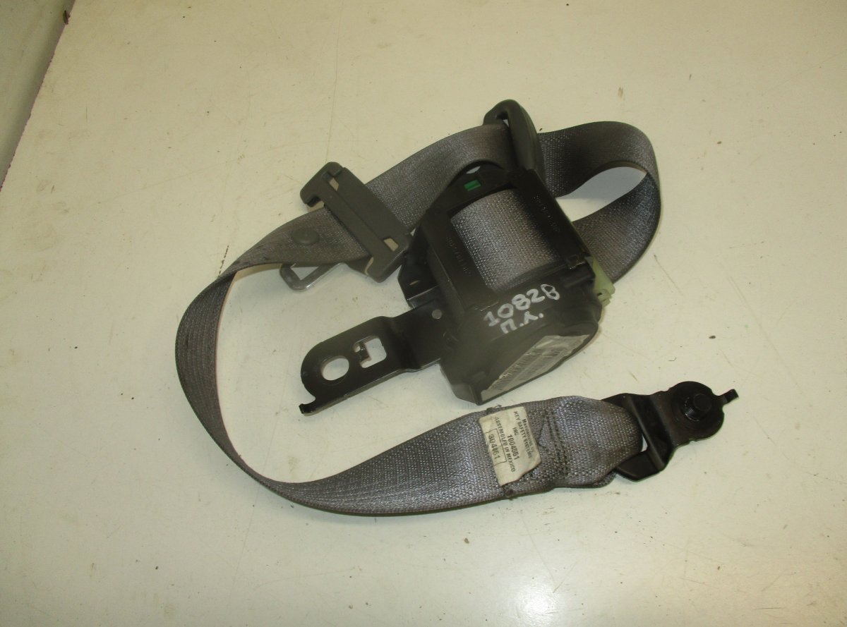 Jeep Grand Cherokee (WK) Seat Belt Front Left