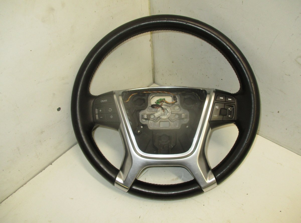 Volvo S80 steering wheel