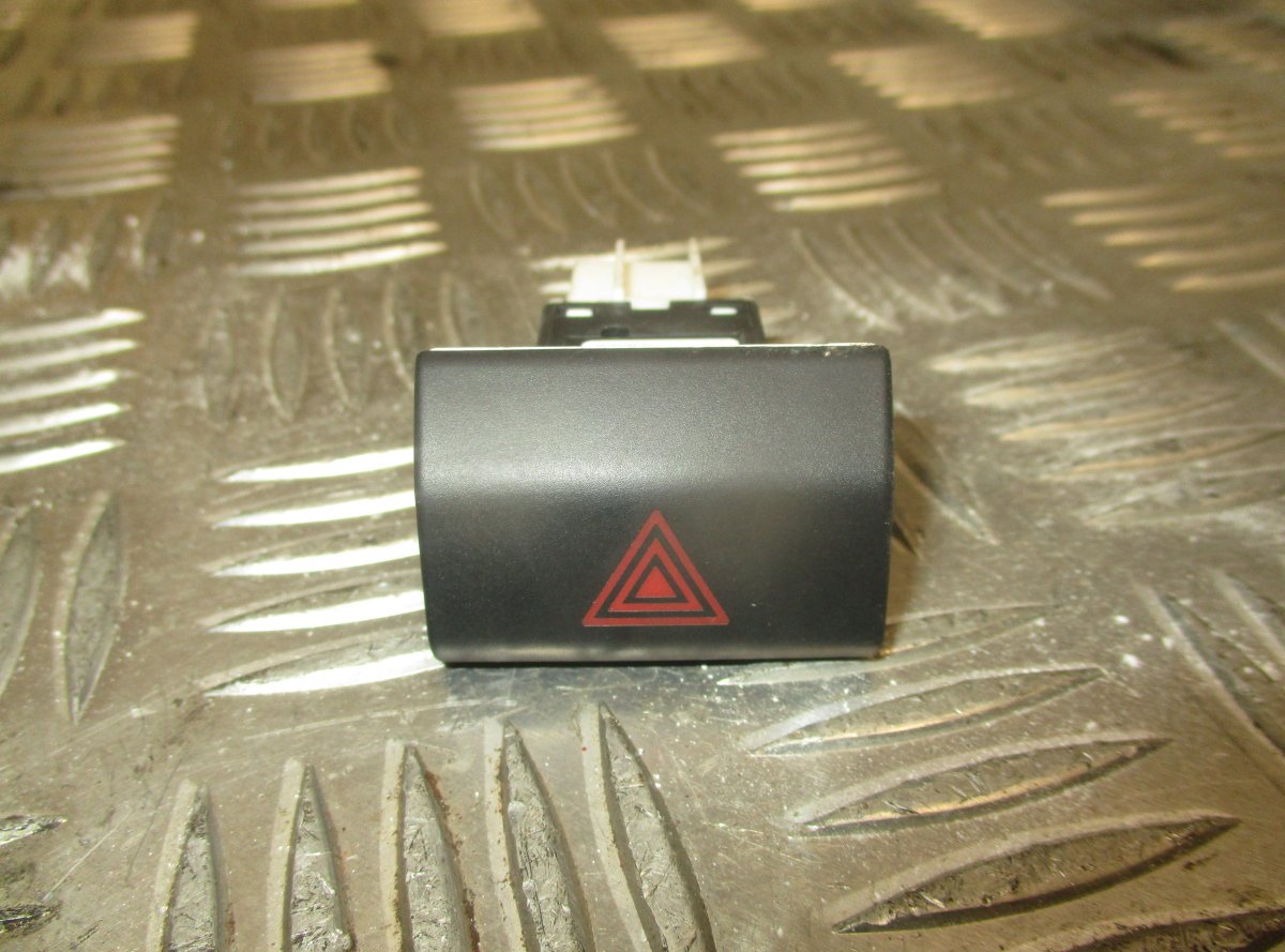 Skoda Superb (3T) Hazard switch