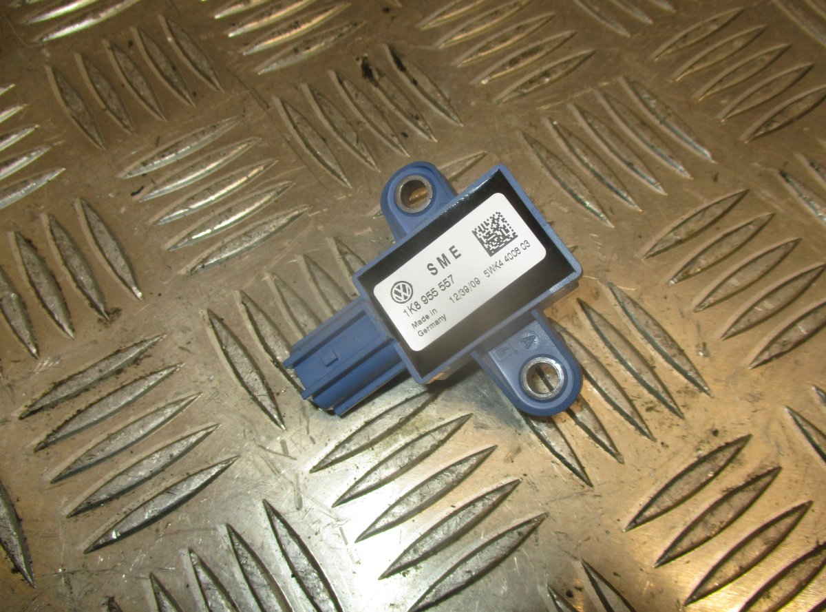 Volkswagen Scirocco Airbag crash sensor, right