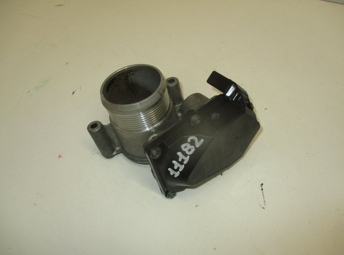 Volkswagen Scirocco Throttle body