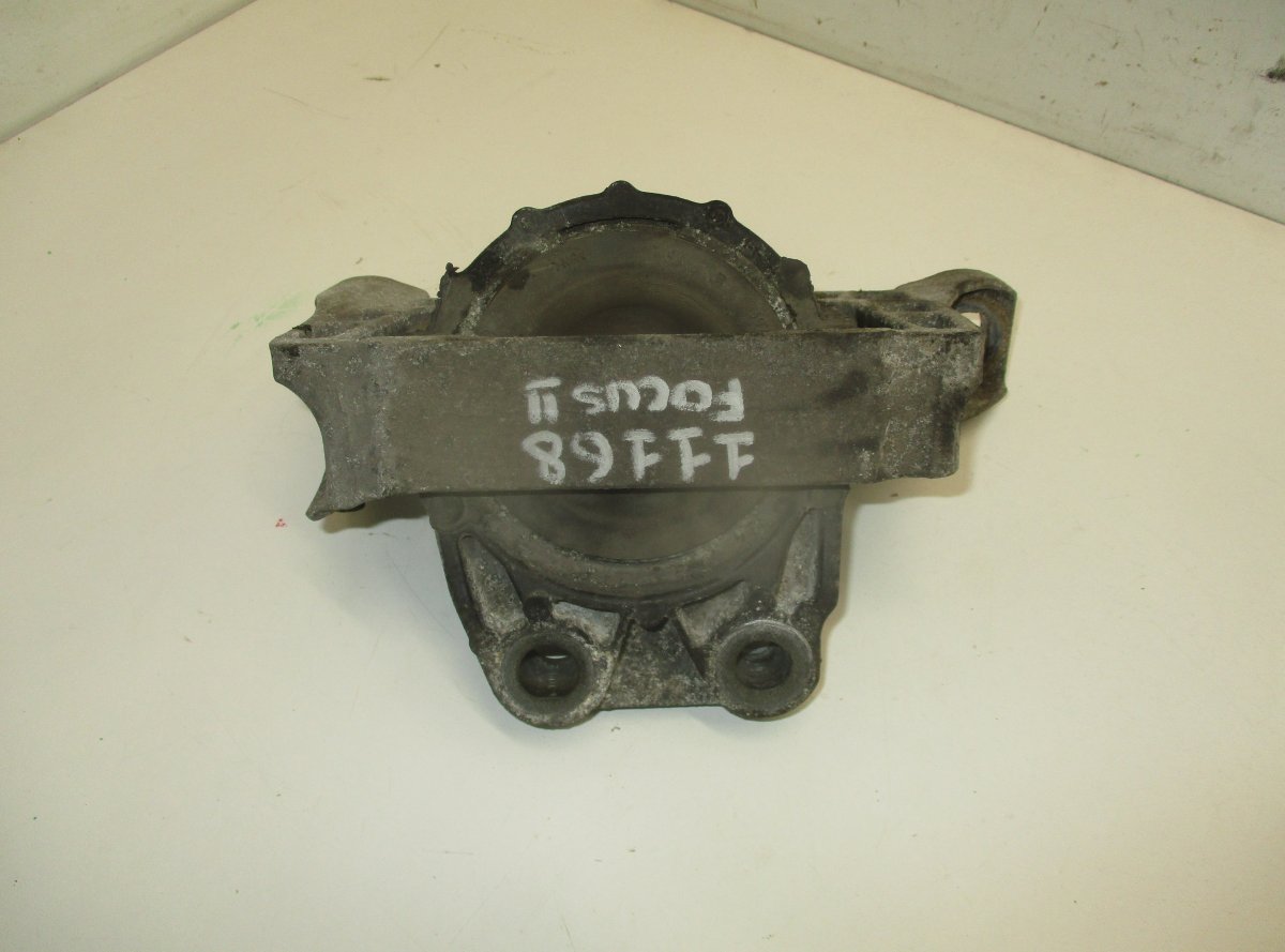 Ford Focus Engine Mount right