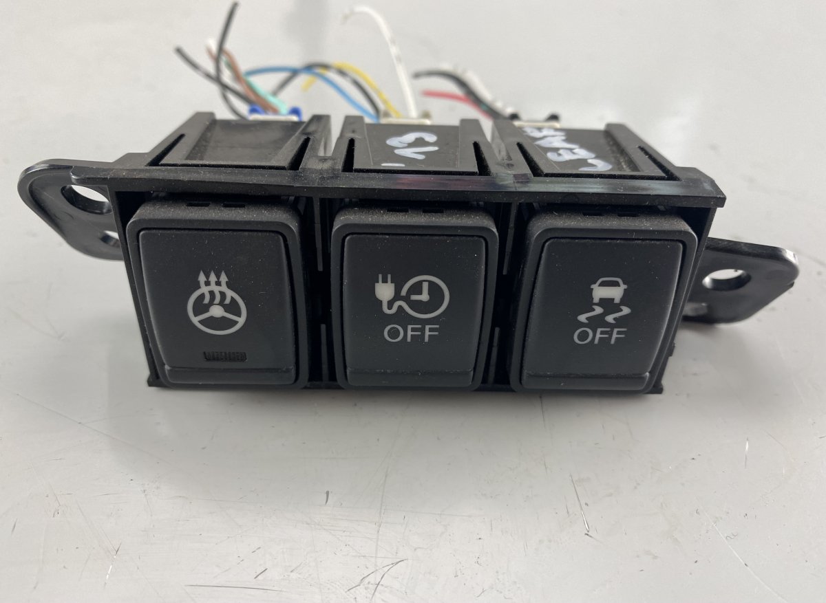 Nissan Leaf ASR kytkin NISSAN LEAF I (ZE0) (2010-2017) ASR switch

Gen...