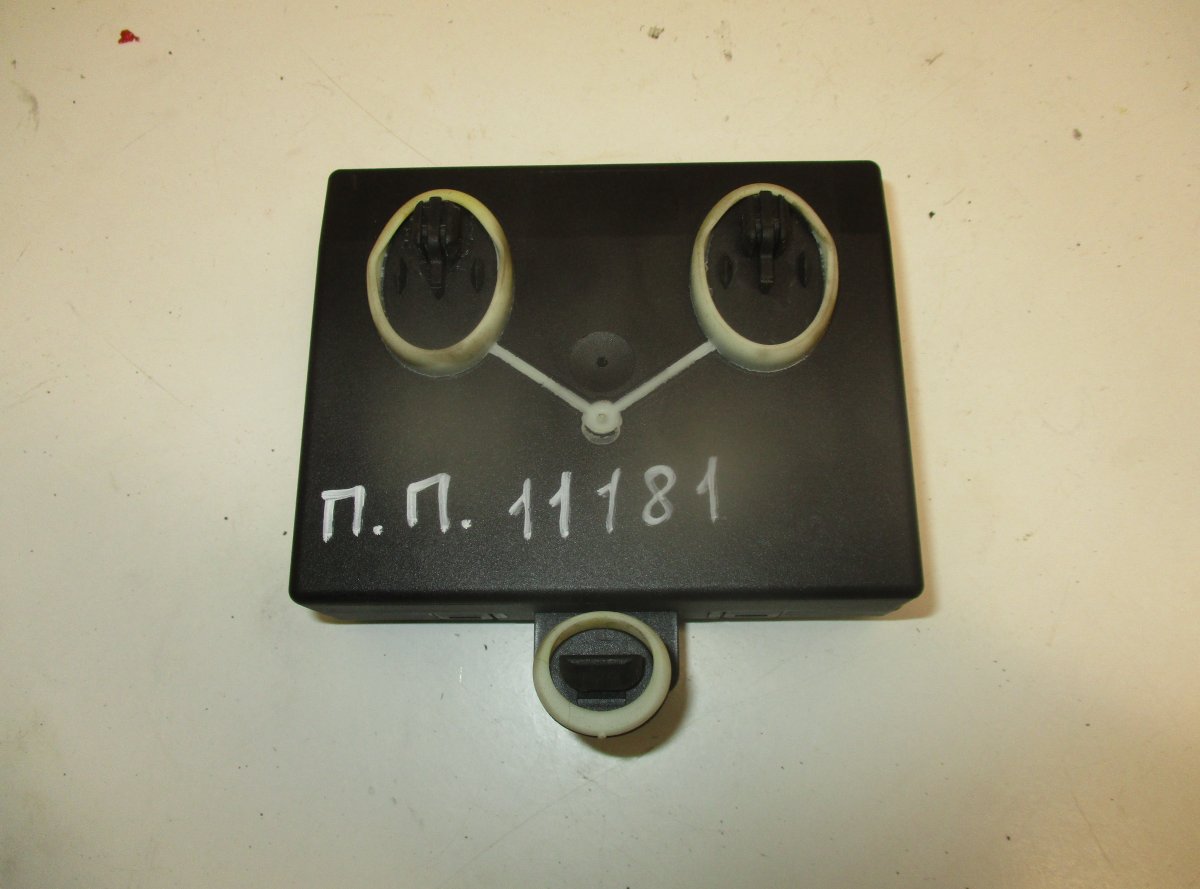 Skoda Superb (3T) Door control unit front right SKODA SUPERB II (3T4, 3T5) (2008-2015) Door con...