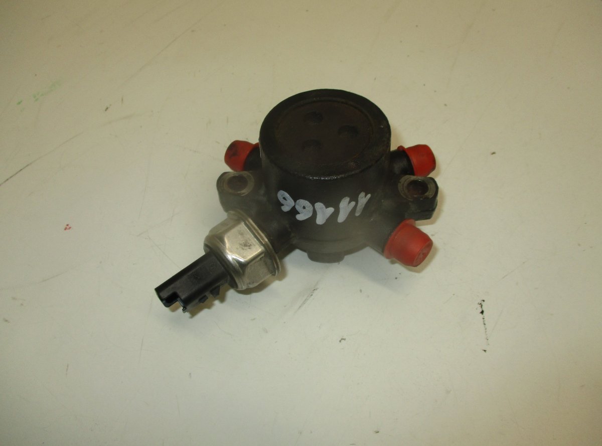 Ford Galaxy Fuel Distributor / fuel rail FORD GALAXY II (WA6) (2006-2015) Fuel Distribut...