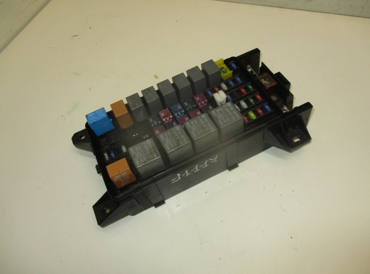 Kia Sorento Fuse box KIA SORENTO I (JC) (2002-2009) Fuse box 91161-3...