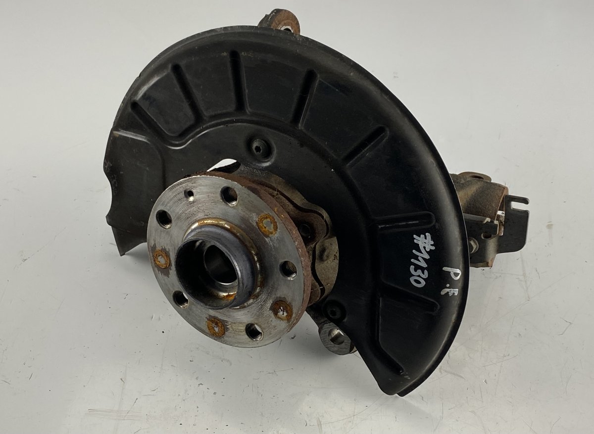 Volkswagen Golf 6 Wheel bearing housing front right VW GOLF VI (5K) (2008-2013) Wheel bearing housi...