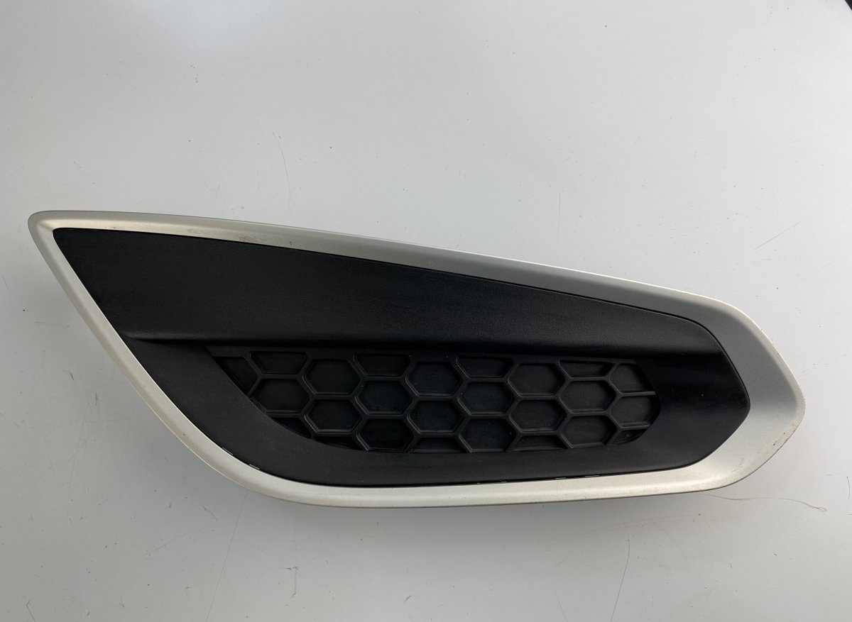 Volvo S60 Front Bumper Grille Right VOLVO S60 II / V60 I (2010-2018) Front Bumper G...