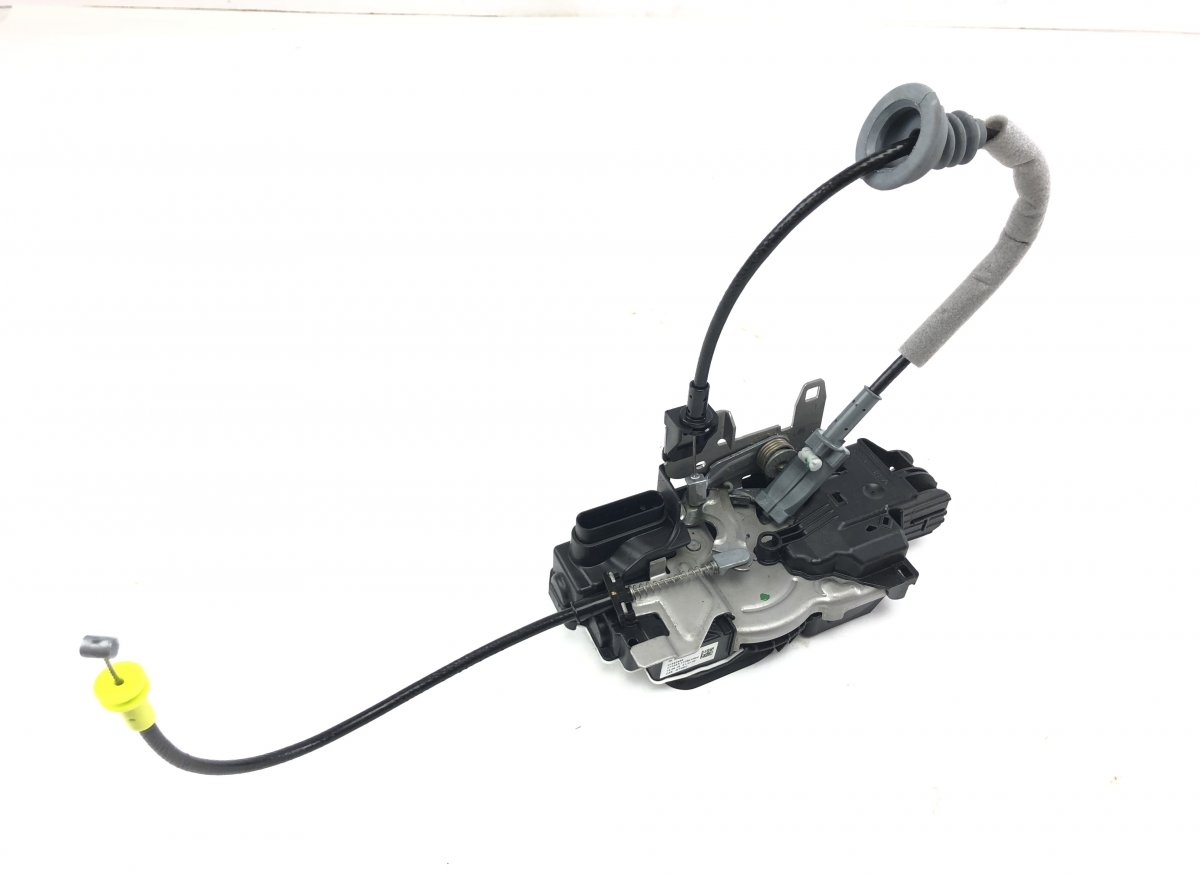 Volvo S90 Door Lock Front Right VOLVO S90 / V90 (2016-) Door Lock Front Right 3...