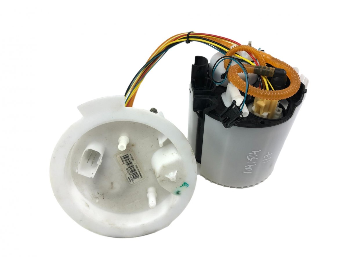 Volvo S90 Fuel delivery pump VOLVO S90 / V90 (2016-) Fuel delivery pump 3135...