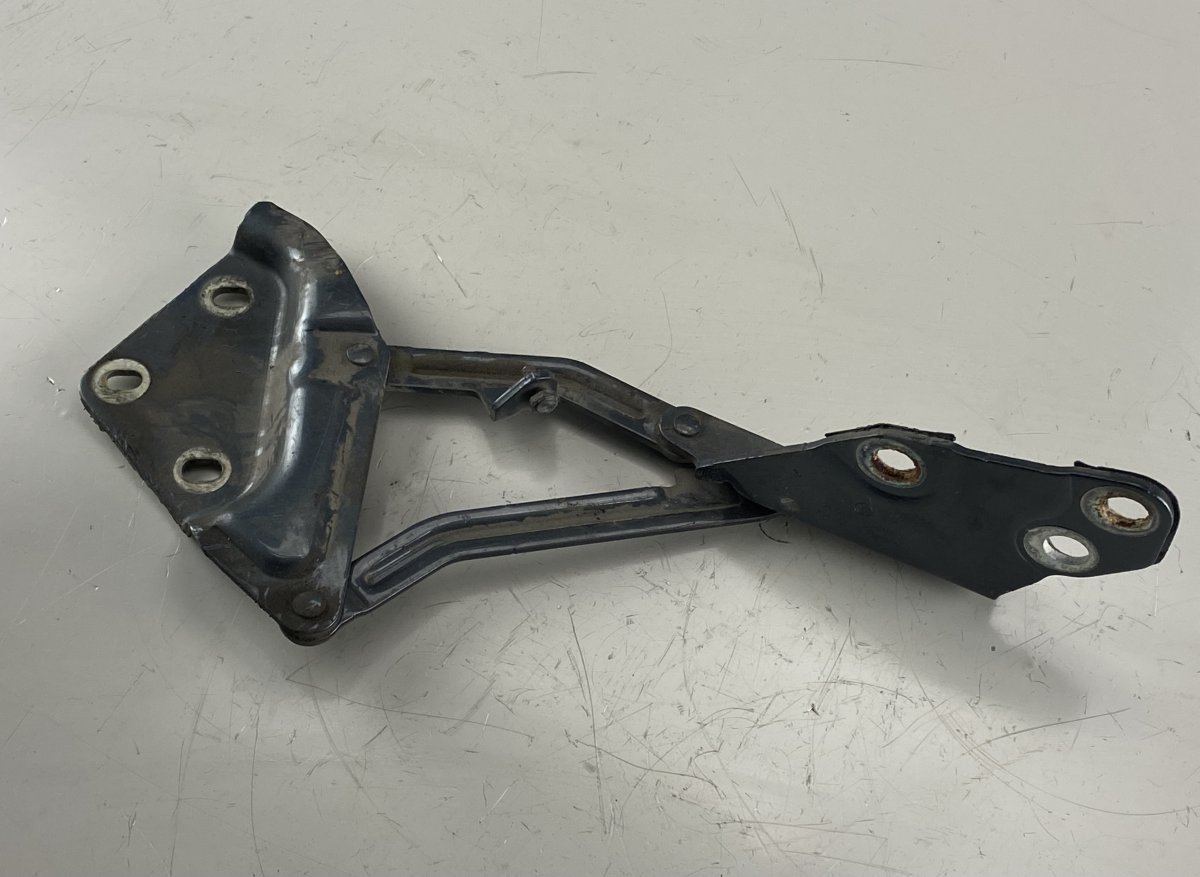 Volkswagen Touareg Bonnet Hinge Left