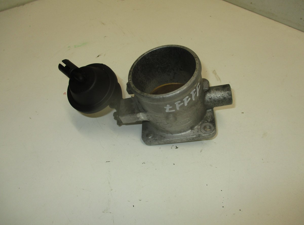 Kia Sorento Throttle body Throttle body — KIA SORENTO I (JC) (2002-2009) ...